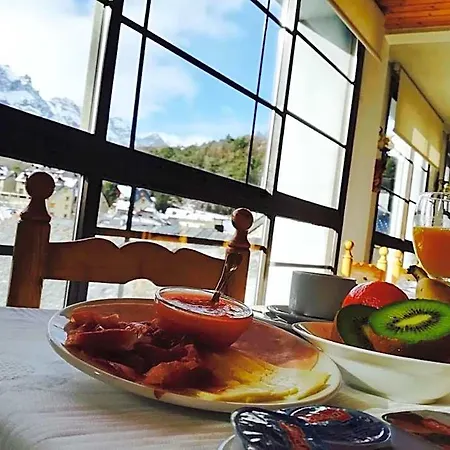 Hotel Mariana *